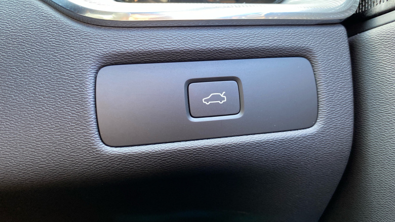 Volvo XC60 2.0 B5P Plus Black Edition 5dr AWD Geartronic Petrol Estate